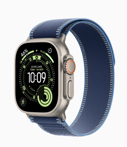 Apple Watch Ultra 3 Cellular 49mm Natural Titanium Case with Blue/Bright Blue Trail Loop - M/L